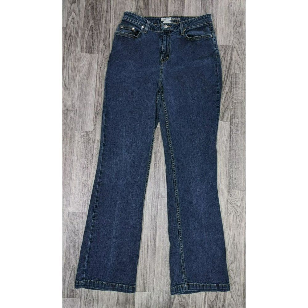 St. Johns Bay Size 8 Average Stretch Embroidered Pockets‎ Flare Leg Jeans